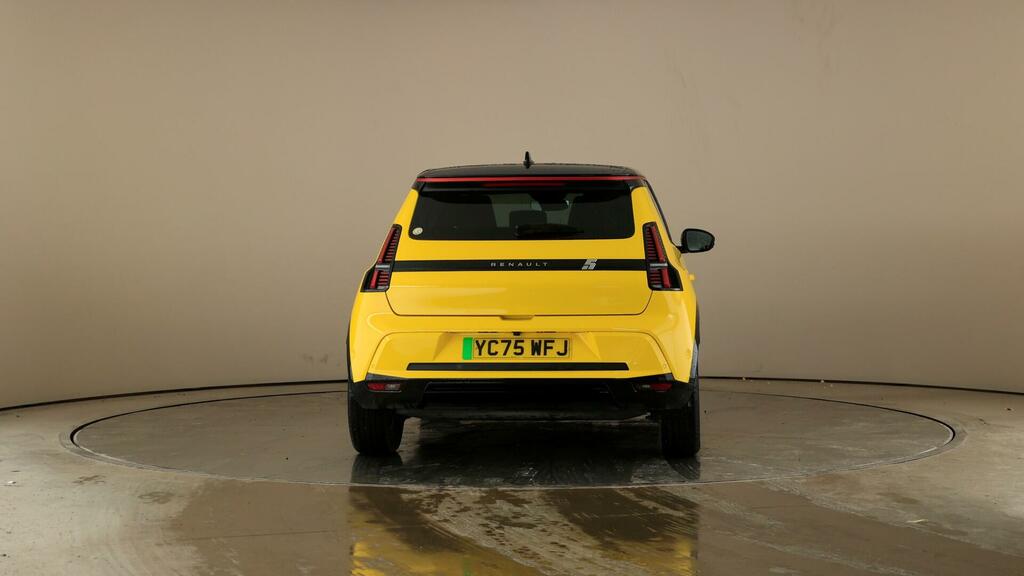 Renault 5 E-Tech Comfort Range 52Kwh Iconic Five  #4