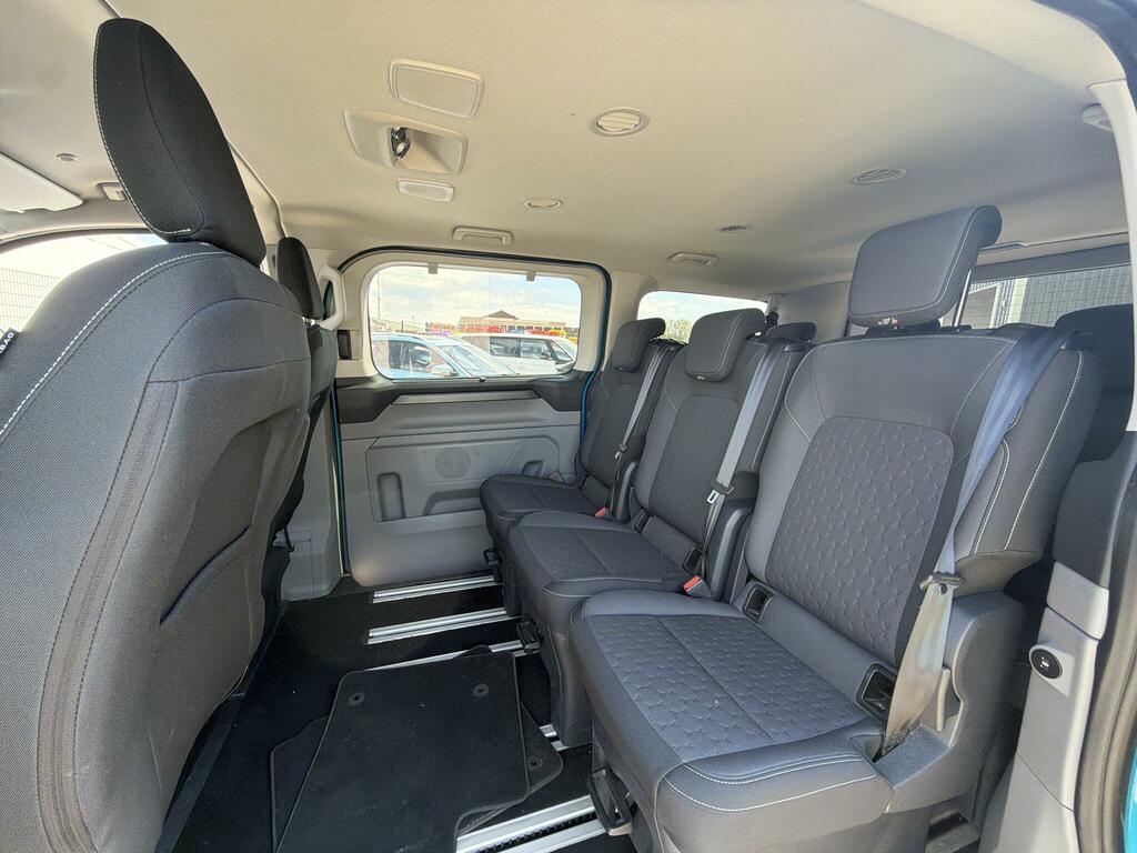 Ford Tourneo Custom 340 65Kwh Titanium L1 #6
