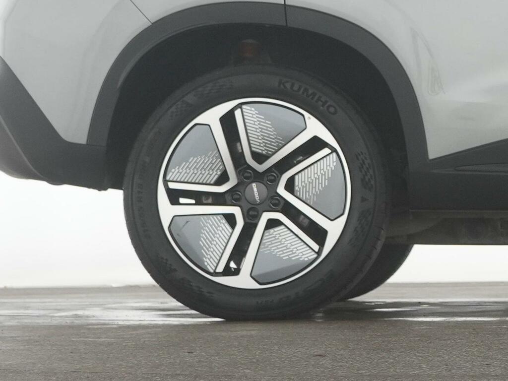 Omoda E5 150Kw Noble 61Kwh White #38