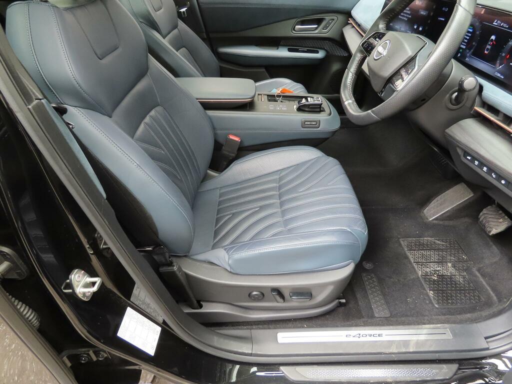 Nissan Ariya Ariya Evolve E-4orce Silver #7