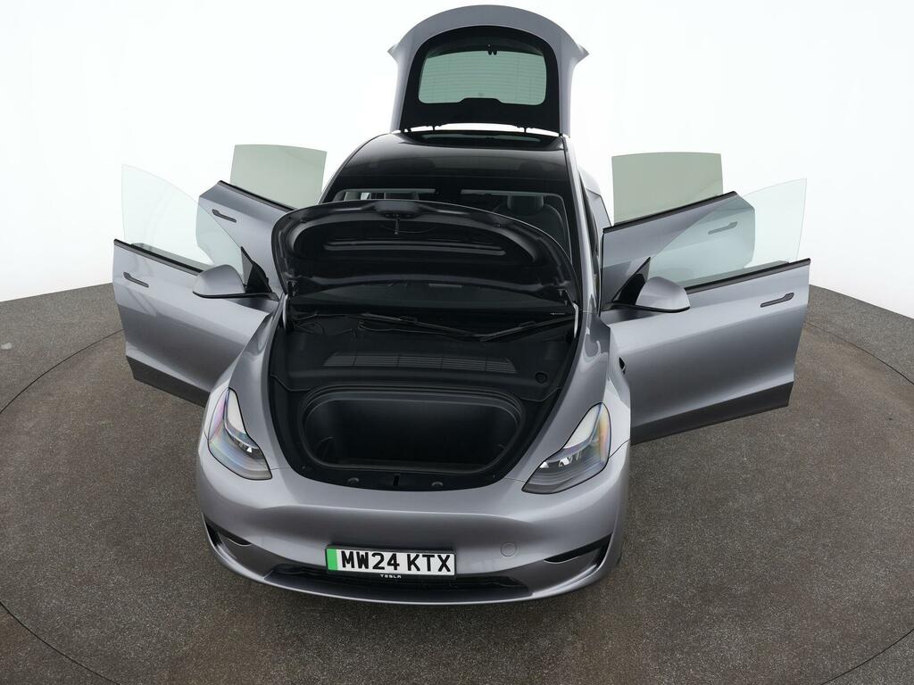 Tesla Model Y Rwd Pan Roof, White #27