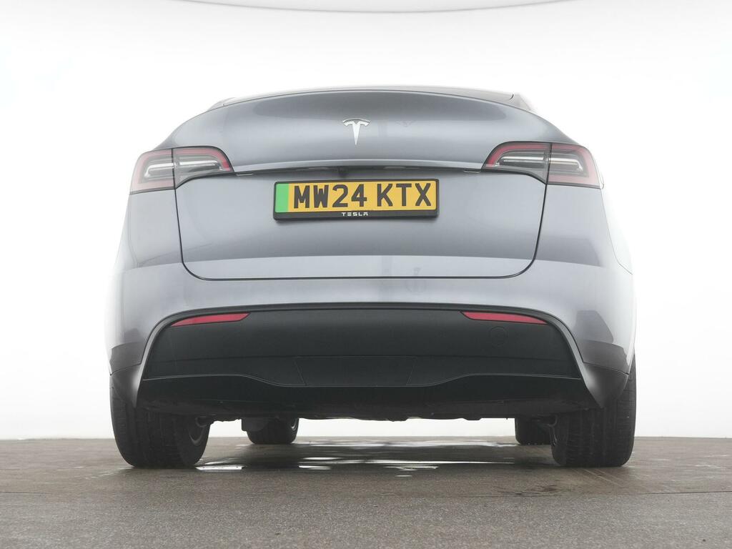 Tesla Model Y Rwd Pan Roof, White #37