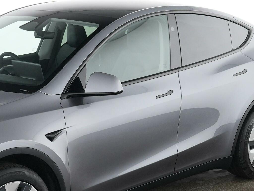 Tesla Model Y Rwd Pan Roof, White #17