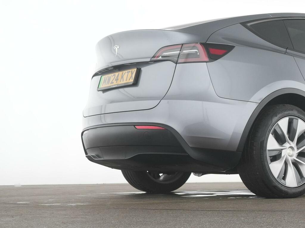 Tesla Model Y Rwd Pan Roof, White #18