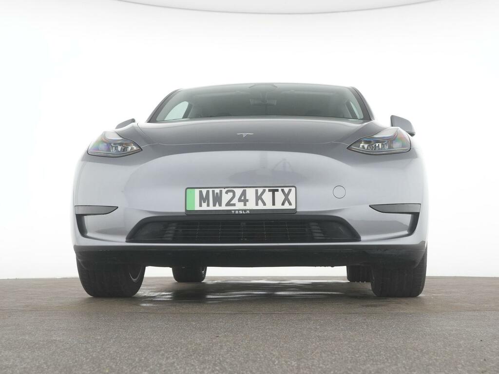 Tesla Model Y Rwd Pan Roof, White #36