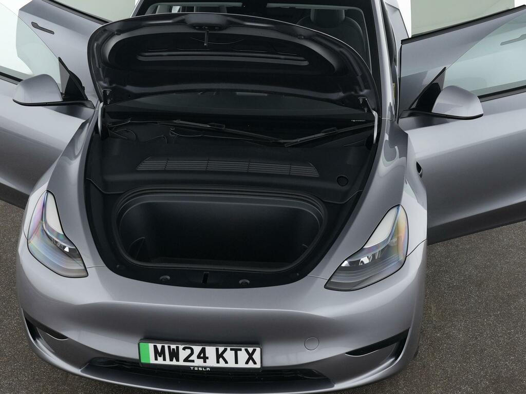 Tesla Model Y Rwd Pan Roof, White #28