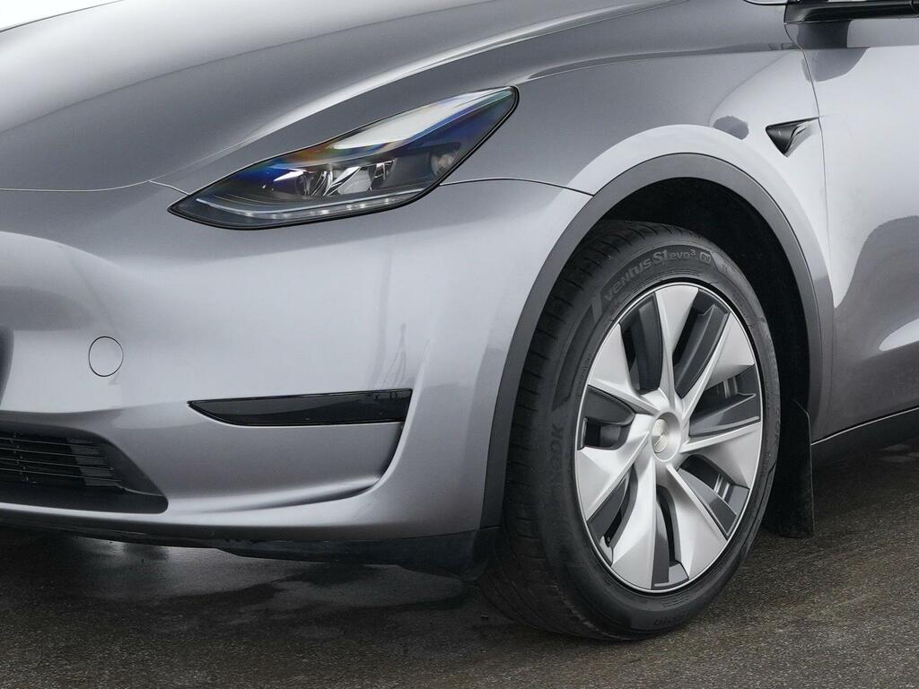 Tesla Model Y Rwd Pan Roof, White #11