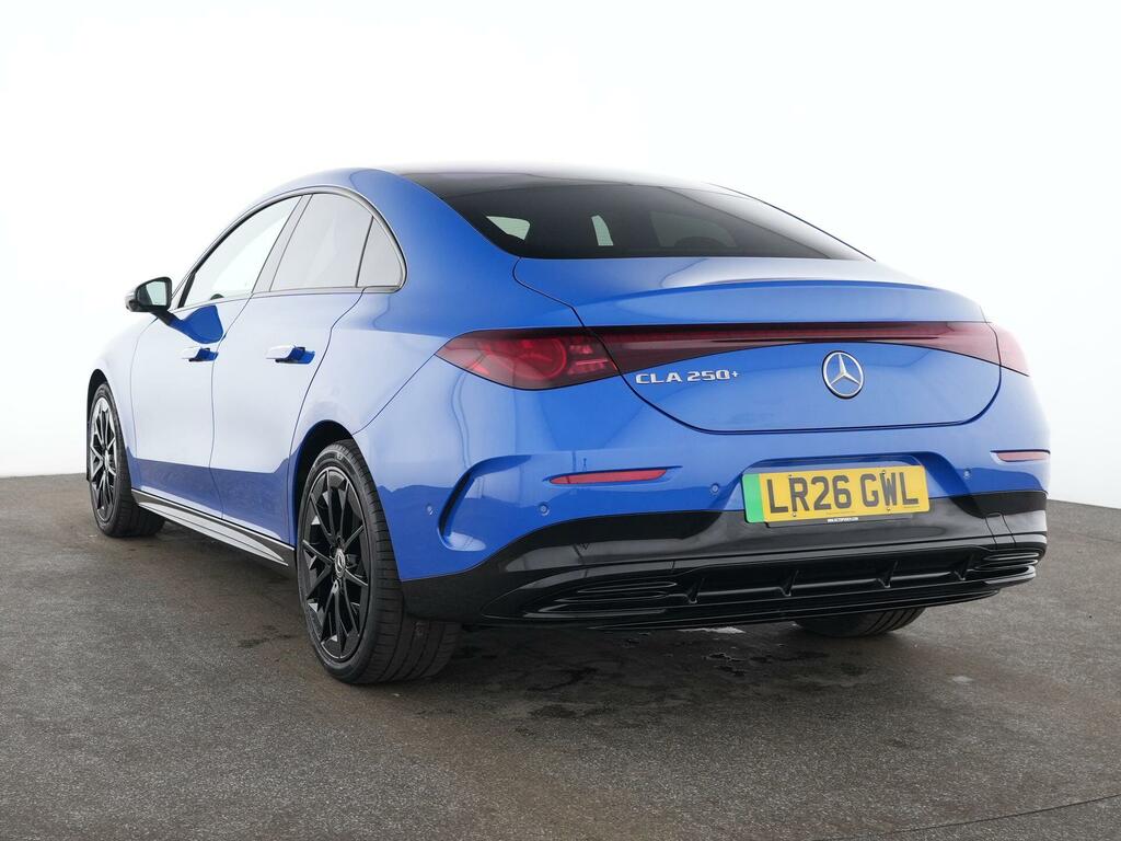 Mercedes-Benz CLA Class 220 4Matic Amg Line Premium Plus 2026 #2