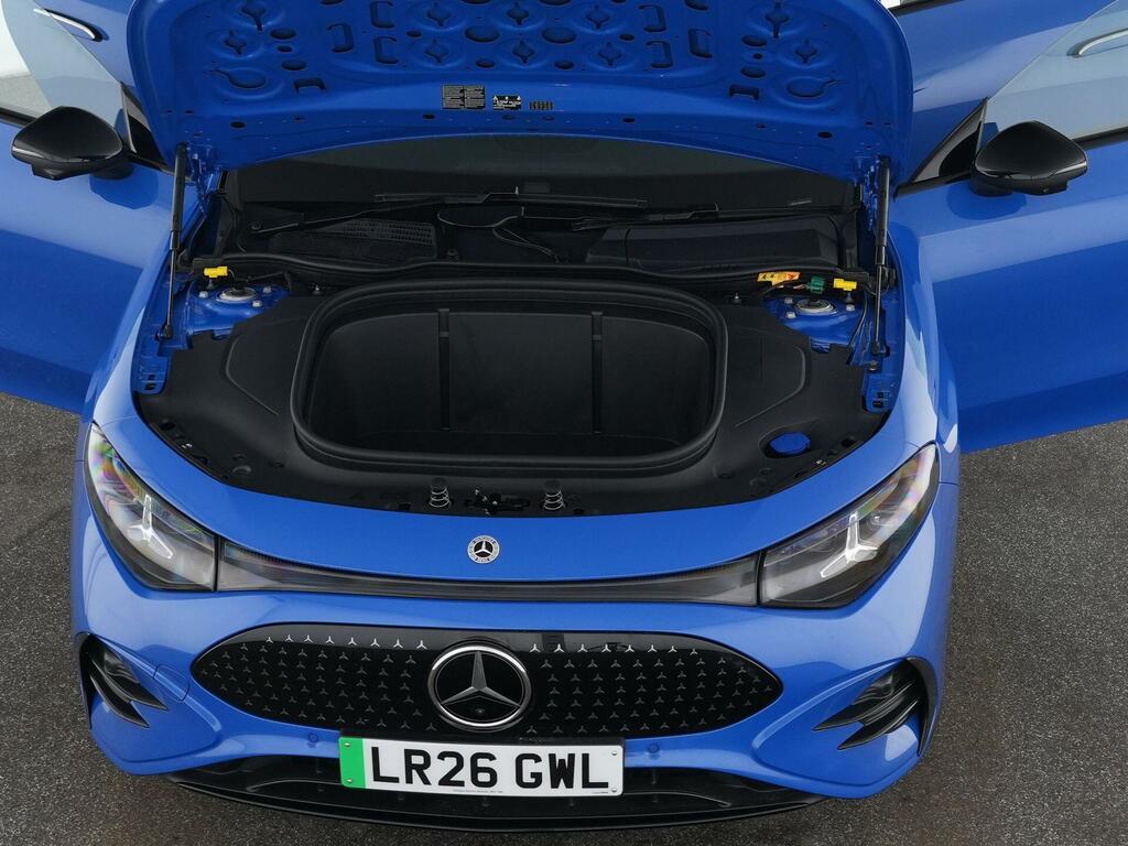 Mercedes-Benz CLA Class 220 4Matic Amg Line Premium Plus 2026 #28