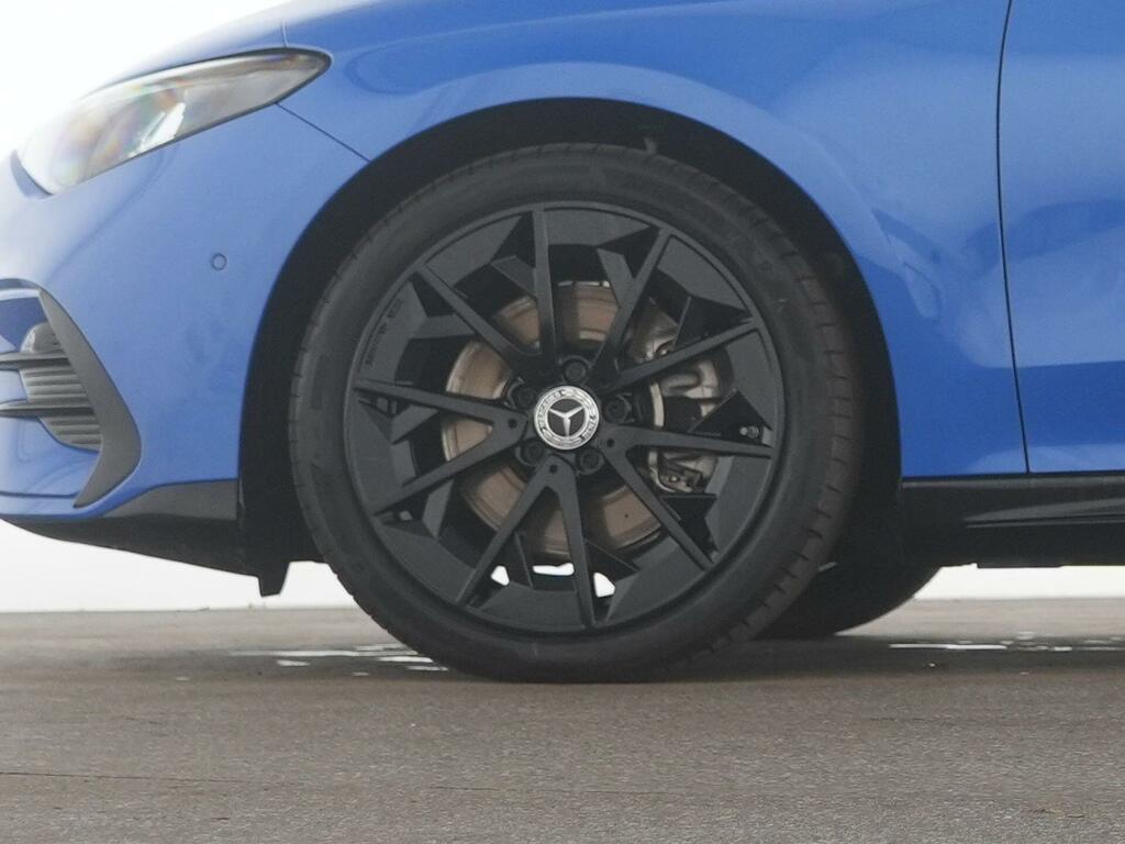 Mercedes-Benz CLA Class 220 4Matic Amg Line Premium Plus 2026 #32