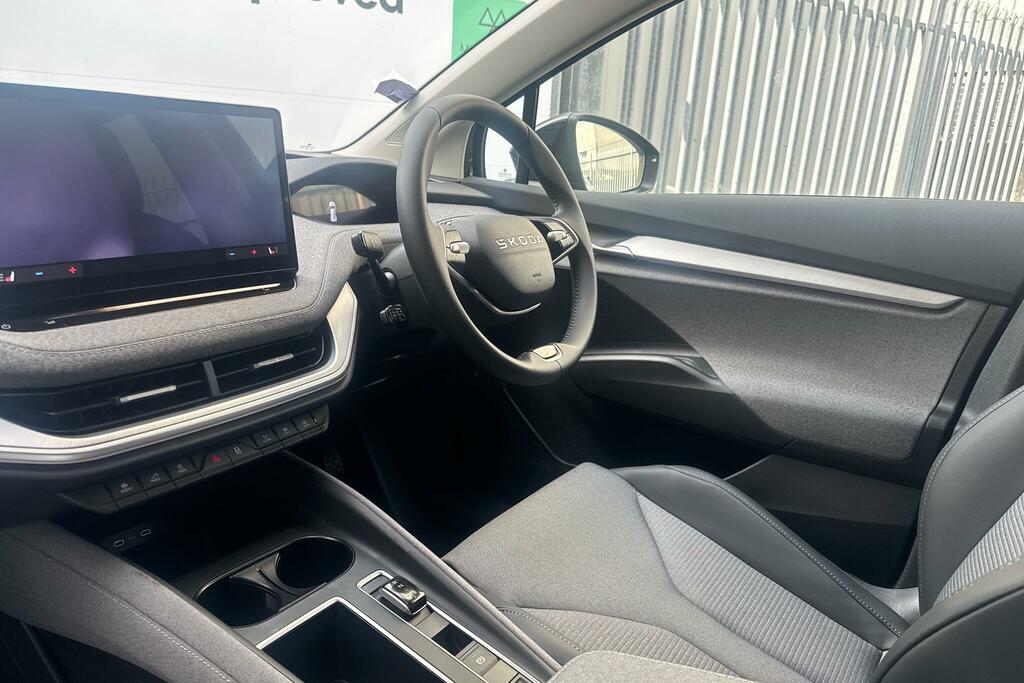 Skoda ENYAQ Enyaq 150Kw 60 Se L 63Kwh Lez Compliant SA26OKX Black #2
