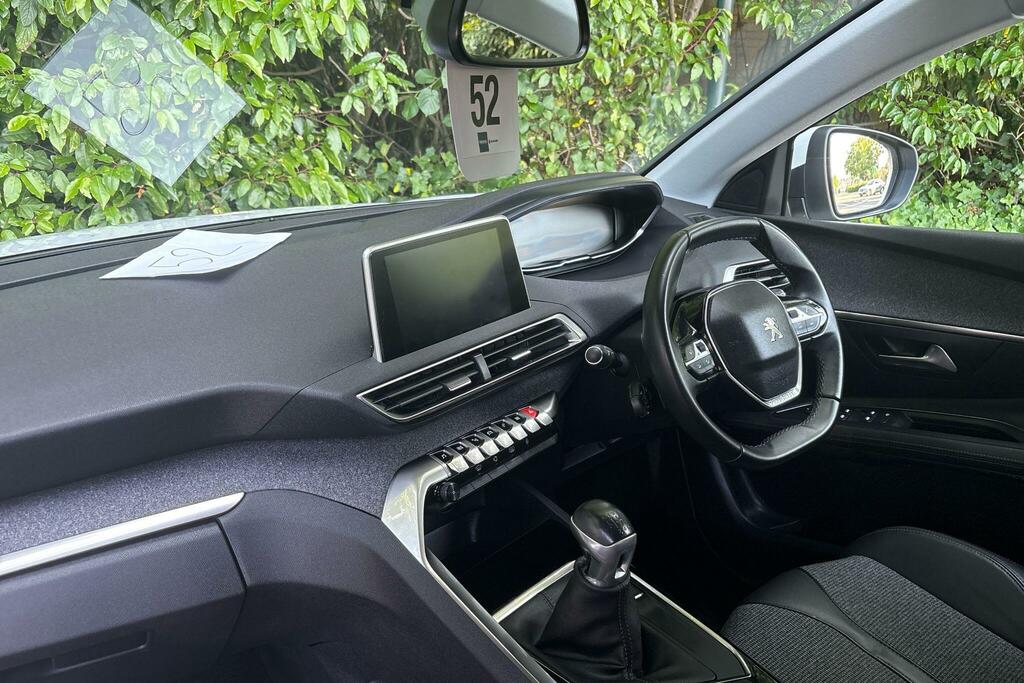 Peugeot 3008 3008 1.2 Puretech Allure Euro 6 Ss 1969 Pe White #4