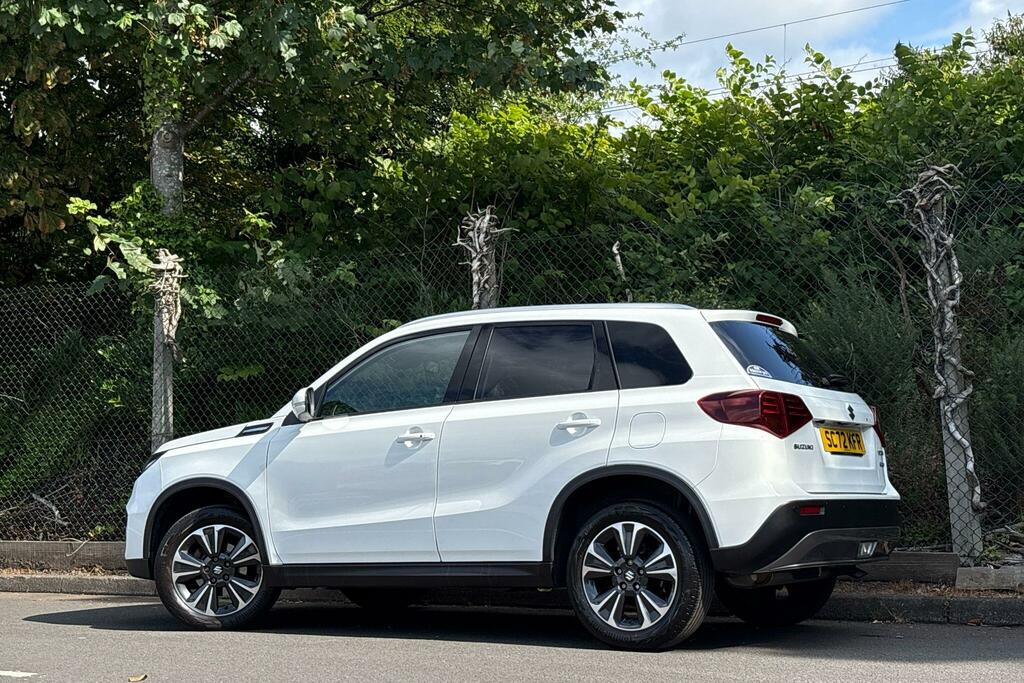 Suzuki Vitara Vitara 1.4 Boosterjet Mhev Sz5 Suv Hybr SC72KFR White #2