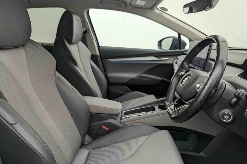 Skoda ENYAQ Suv Grey #3