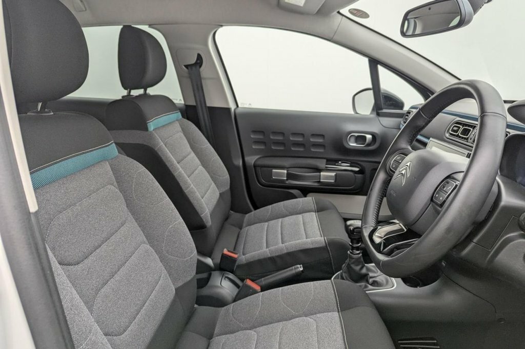 Citroen C3 1.2L Shine Plus White #3