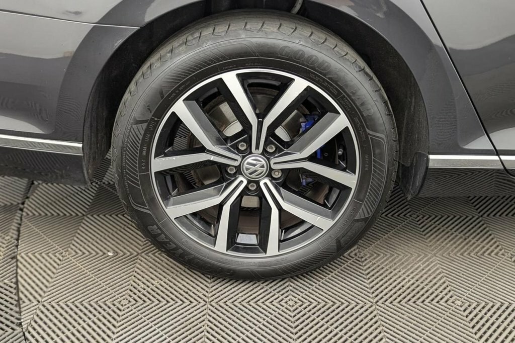 Volkswagen Passat 2.0 Tdi Evo Se Nav Saloon Dsg Euro 6 S Black #52