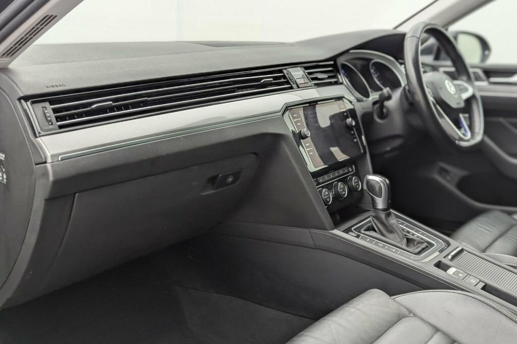 Volkswagen Passat 2.0 Tdi Evo Se Nav Saloon Dsg Euro 6 S Black #22