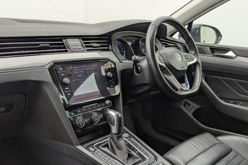 Volkswagen Passat 2.0 Tdi Evo Se Nav Saloon Dsg Euro 6 S Black #24