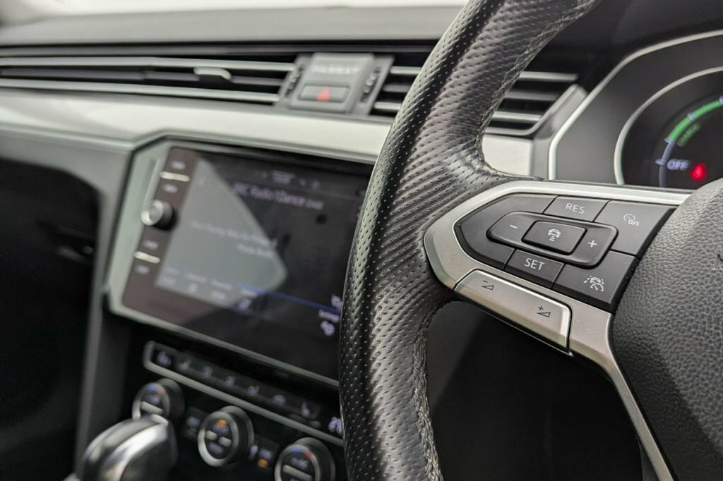 Volkswagen Passat 2.0 Tdi Evo Se Nav Saloon Dsg Euro 6 S Black #12