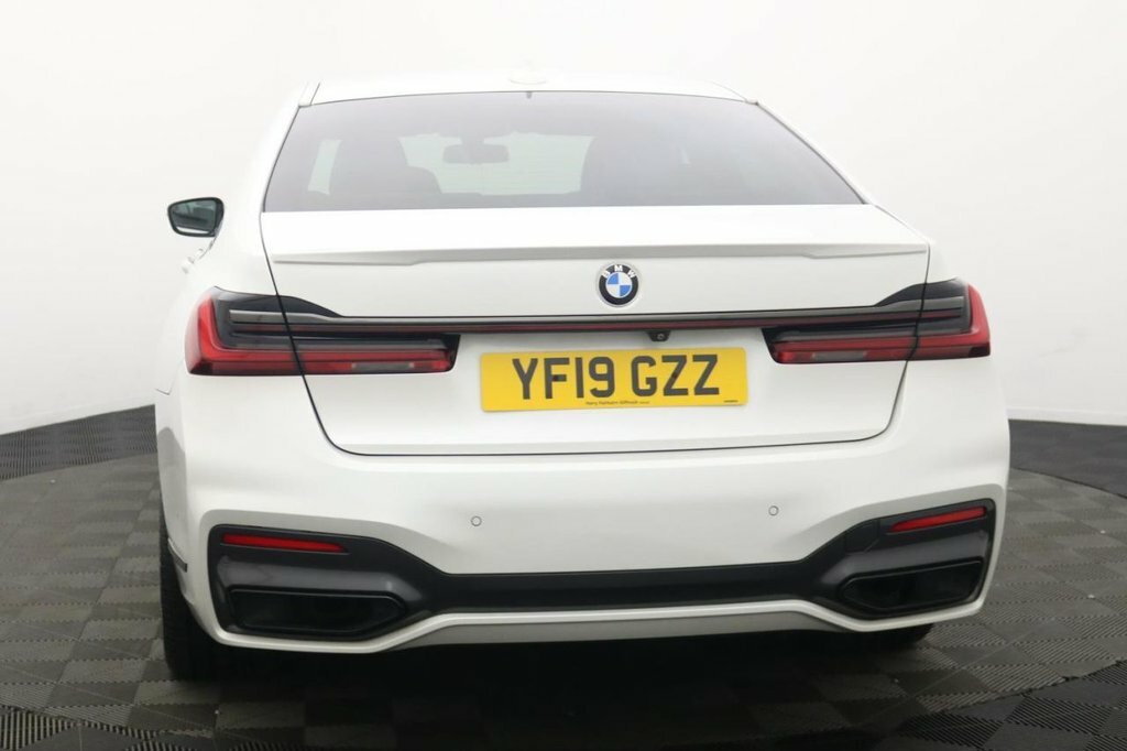 BMW 7 Series 3L M Sport White #5