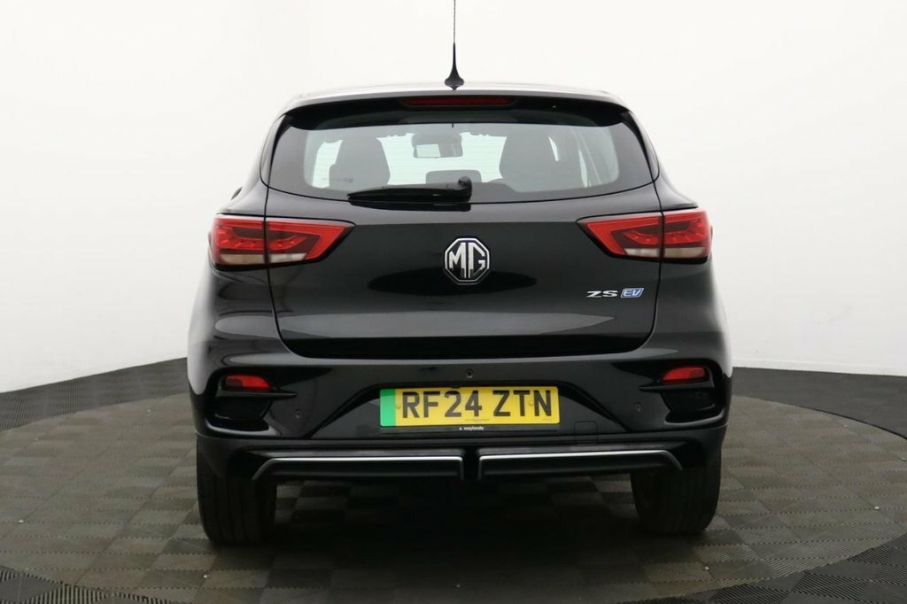MG ZS Suv RF24ZTN Black #5