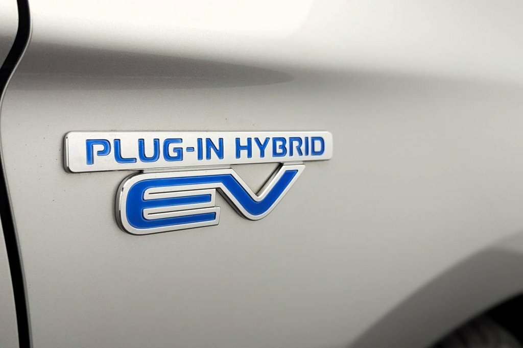 Mitsubishi Outlander 2.4H Twinmotor 13.8Kwh 4Hs Suv Plug In Grey #36