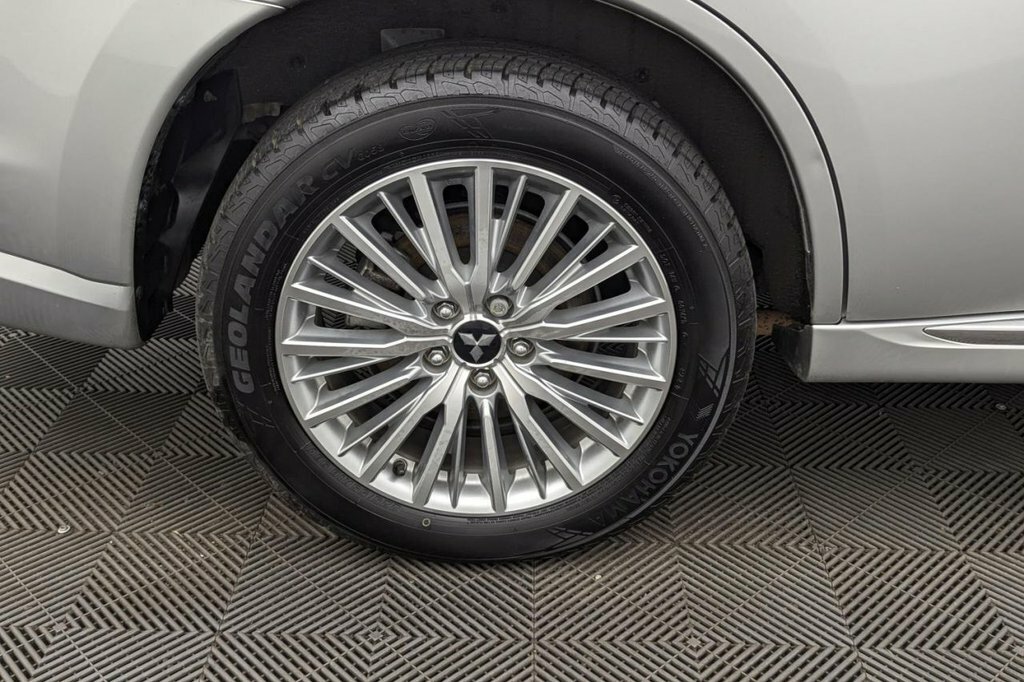 Mitsubishi Outlander 2.4H Twinmotor 13.8Kwh 4Hs Suv Plug In Grey #45