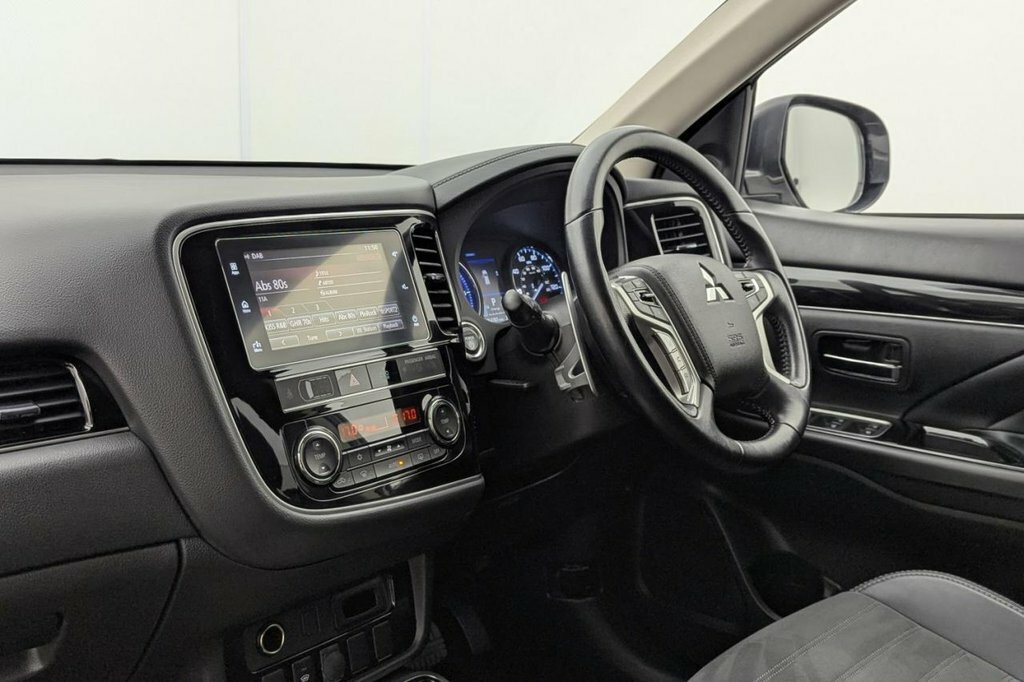 Mitsubishi Outlander 2.4H Twinmotor 13.8Kwh 4Hs Suv Plug In Grey #22