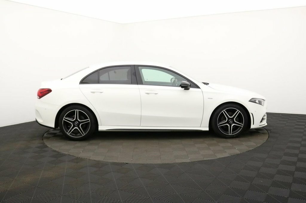 Mercedes-Benz A Class 1.3L Amg Line Edition White #2