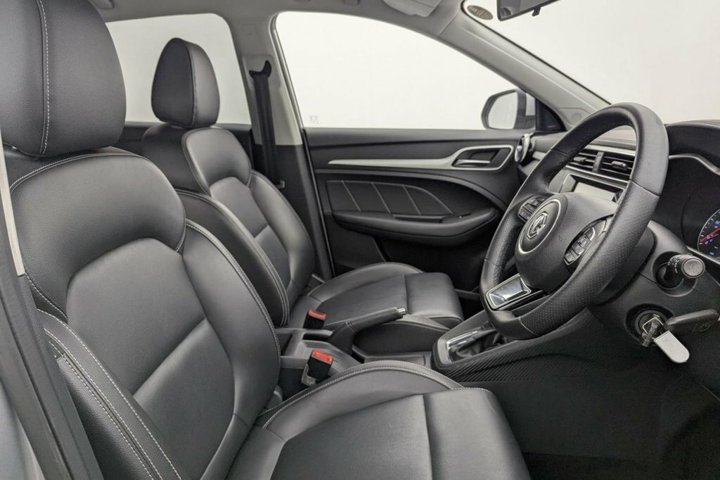 MG ZS 1L Exclusive Silver #3
