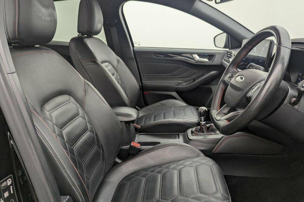 Ford Focus 1L St-line X CK72KYT Black #3