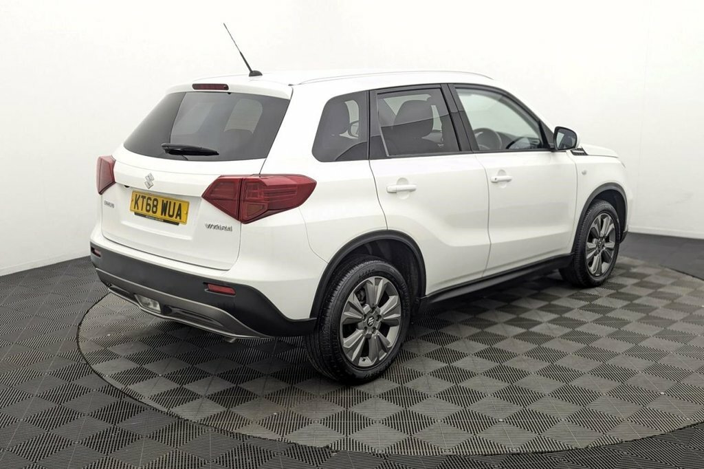 Suzuki Vitara Kuro White #38
