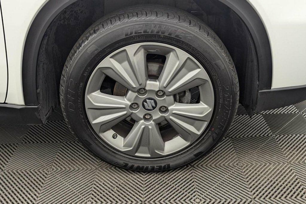 Suzuki Vitara Kuro White #42