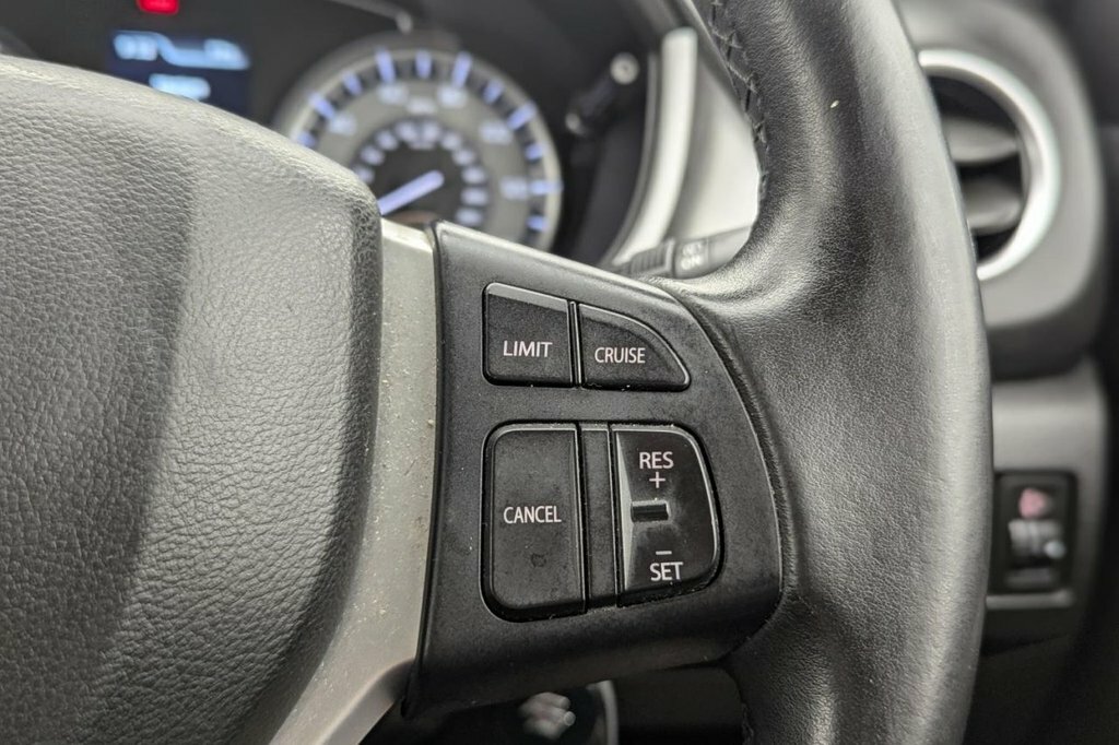 Suzuki Vitara Kuro White #30