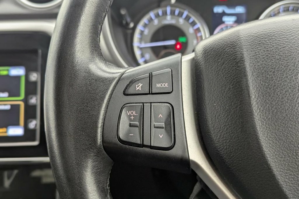 Suzuki Vitara Kuro White #28