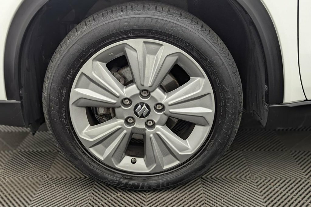 Suzuki Vitara Kuro White #44