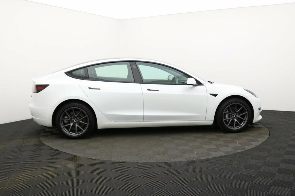 Tesla Model 3 Saloon White