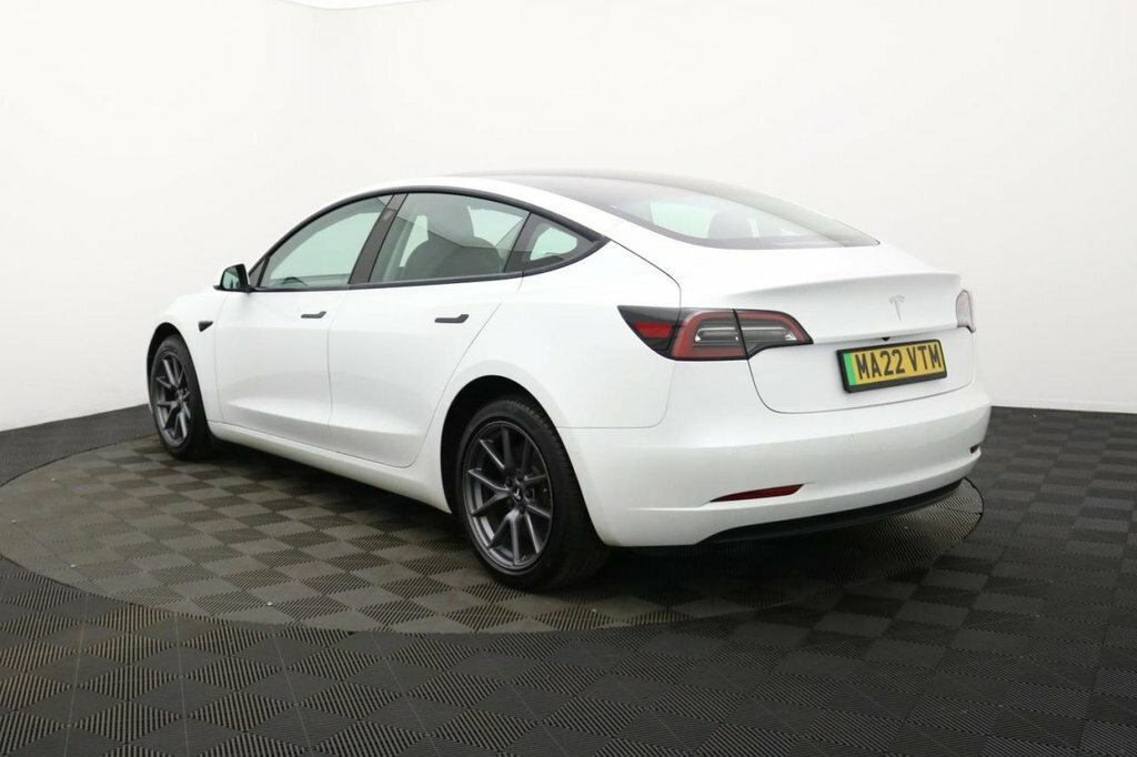 Tesla Model 3 Saloon White #5