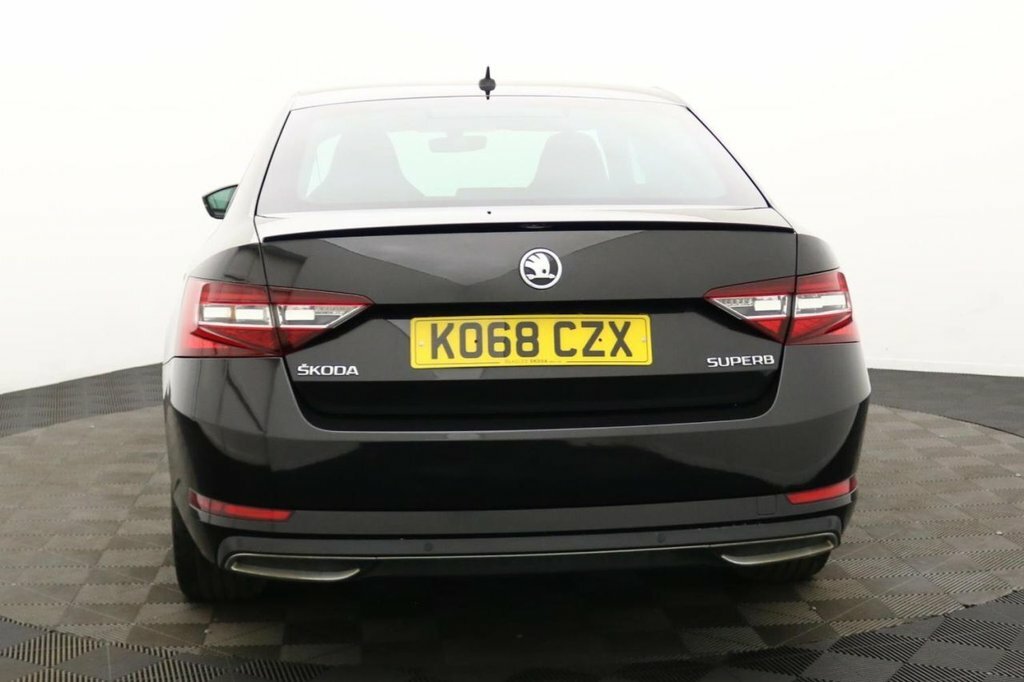 Skoda Superb 1.5L Sportline Black #5