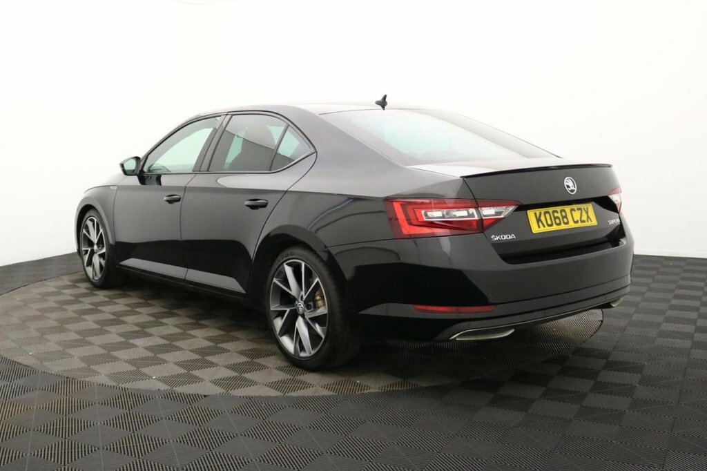 Skoda Superb 1.5L Sportline Black #6