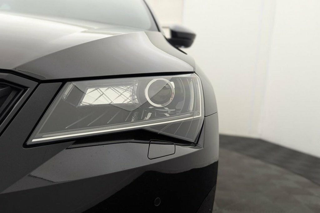 Skoda Superb Se Technology Tdi Dsg Grey #43