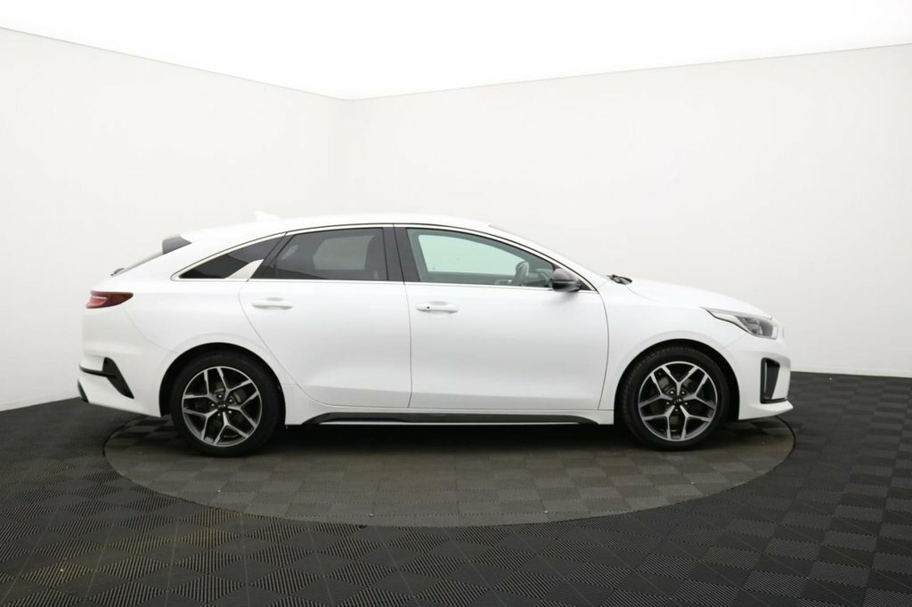 Kia Proceed 1.5L Gt-line White #2