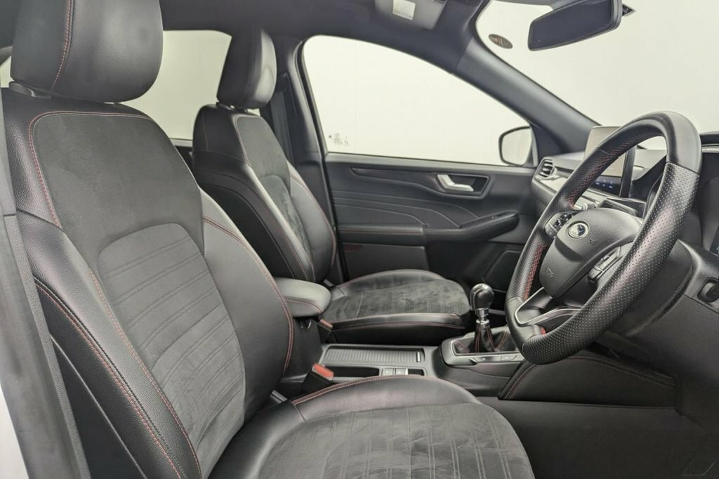 Ford Kuga 1.5L St-line Edition White #3