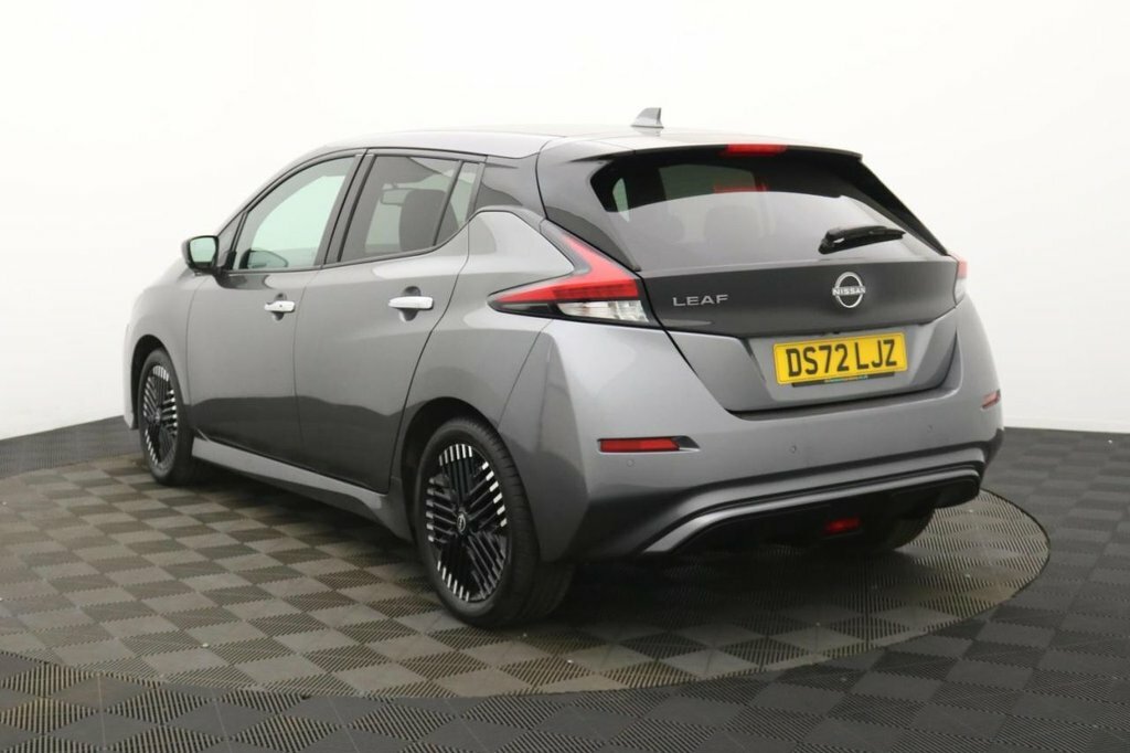 Nissan Leaf Hatchback Grey #6