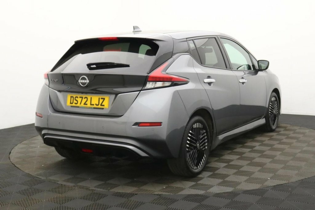 Nissan Leaf Hatchback Grey #4