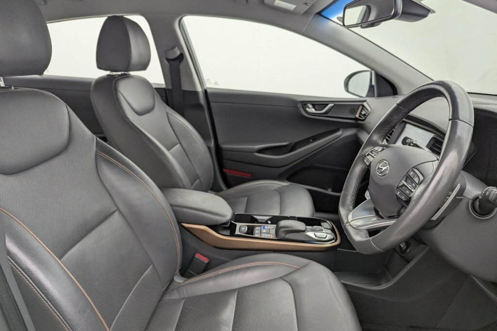 Hyundai Ioniq Ioniq Premium Se Bev White #3