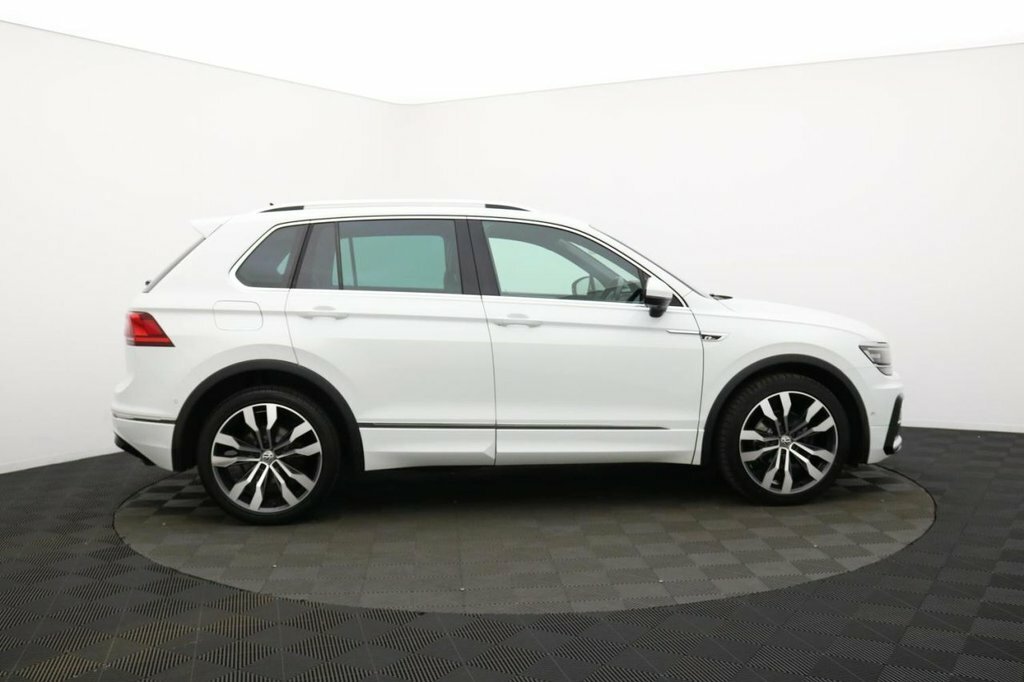 Volkswagen Tiguan 2L R-line Tech SH19GNN White #2