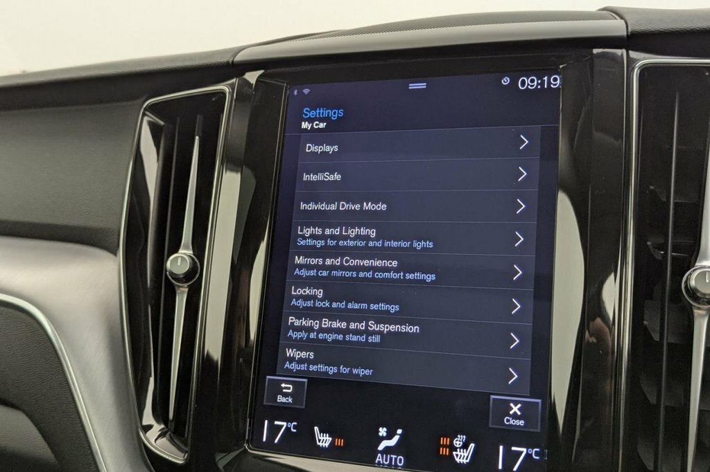 Volvo XC60 2021 70 2.0 #33