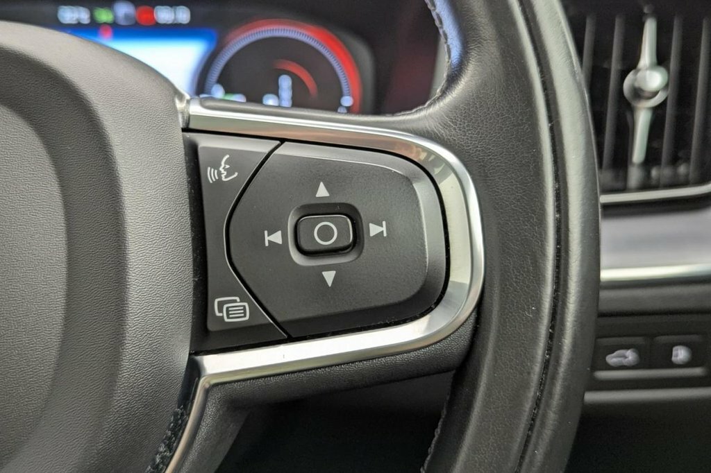 Volvo XC60 2021 70 2.0 #35