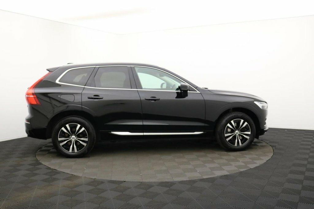 Volvo XC60 2L Inscription Expression Black #2